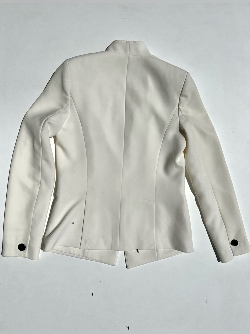 Karl Lagerfeld Ivory White Pant Suit Single-Button Blazer & Matching Trousers, 6 - Picture 8 of 16
